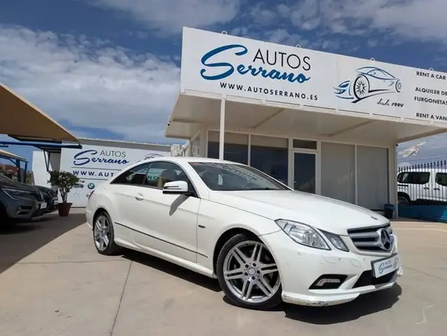 Mercedes-Benz E 220 CDI BlueEFFICIENCY Coupé