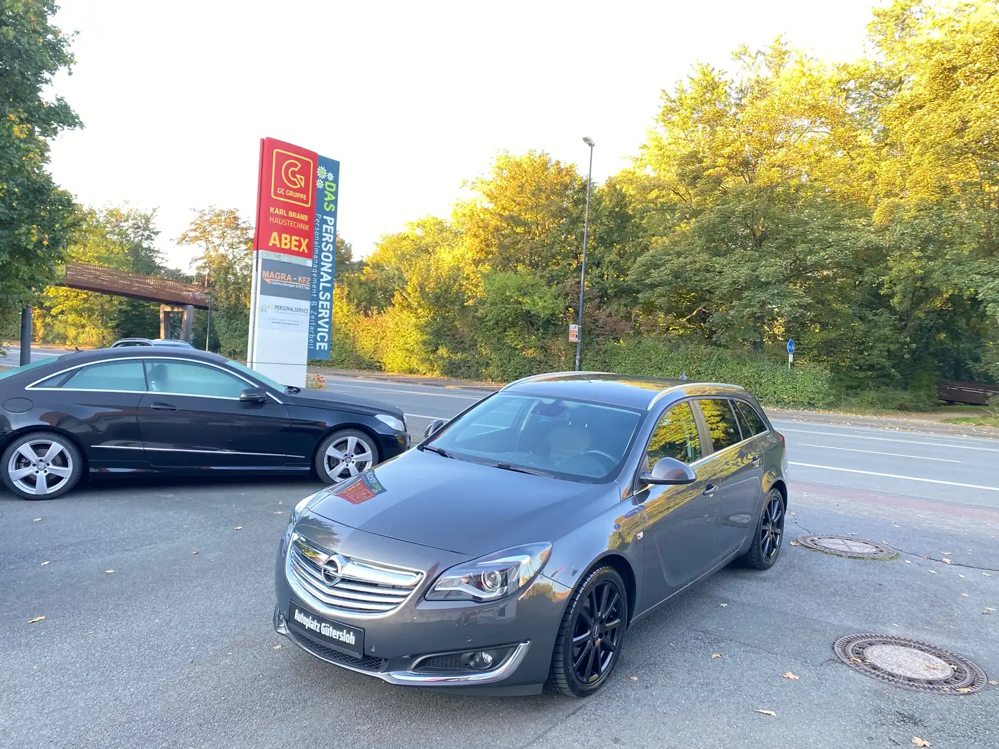 Opel Insignia Insignia 2.0 CDTI ST Business Edition NAVI PDC SHZ Grau - 1