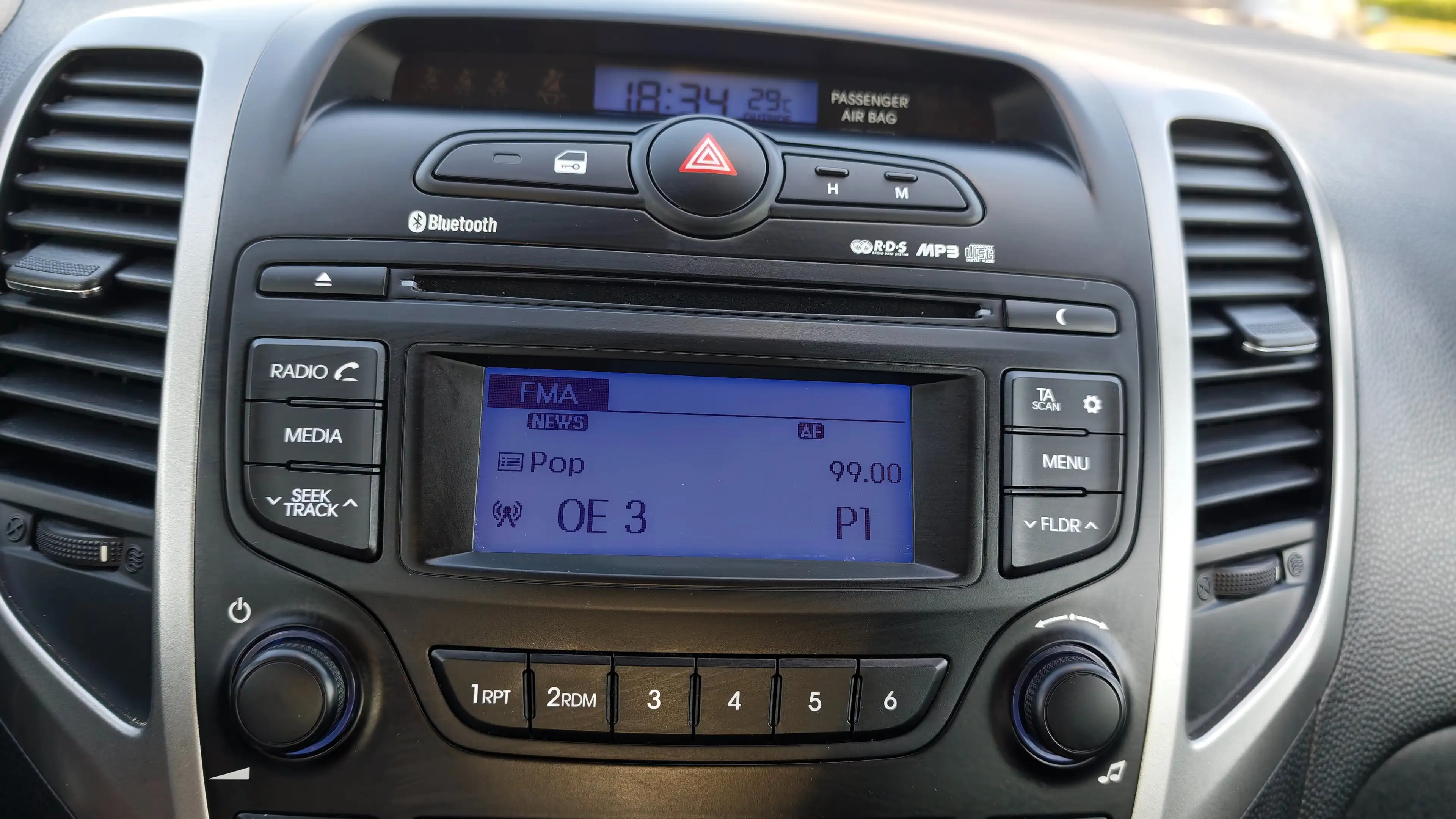 Hyundai iX20 Classic — photo 15