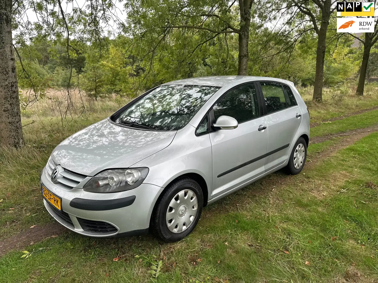 Volkswagen Golf Plus 1.6 FSI Comfortline Business apk t/m 20-12-2025 Grijs - 1