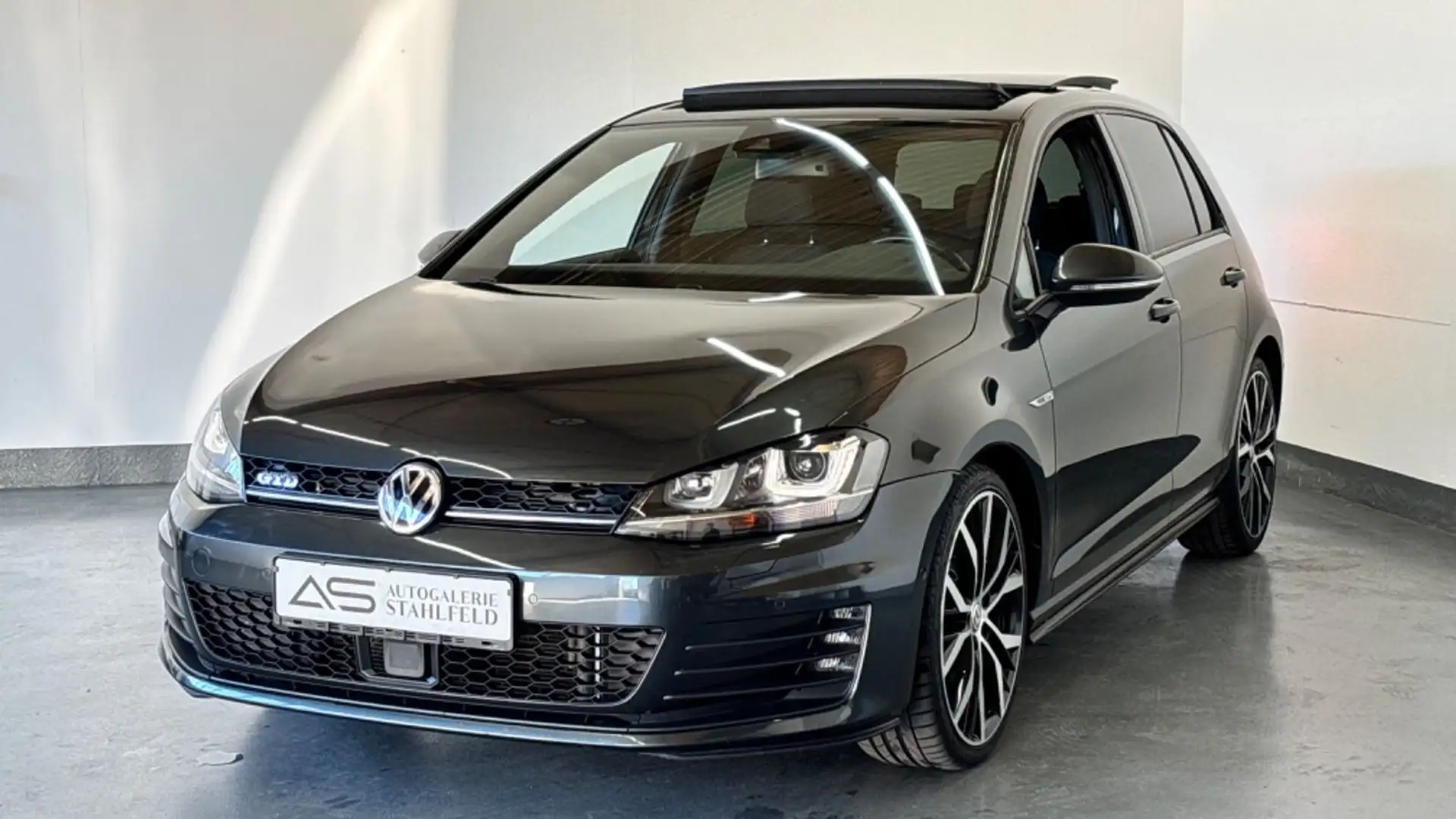 Volkswagen Golf VII Lim. GTD BMT PANO/ACC/CarPlay/KAMERA/.. Grau - 1