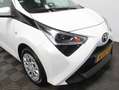 Toyota Aygo 1.0 VVT-i x-play | AIRCO | CAMERA | LED | BLUETOOT Wit - thumbnail 10