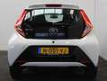 Toyota Aygo 1.0 VVT-i x-play | AIRCO | CAMERA | LED | BLUETOOT Wit - thumbnail 19