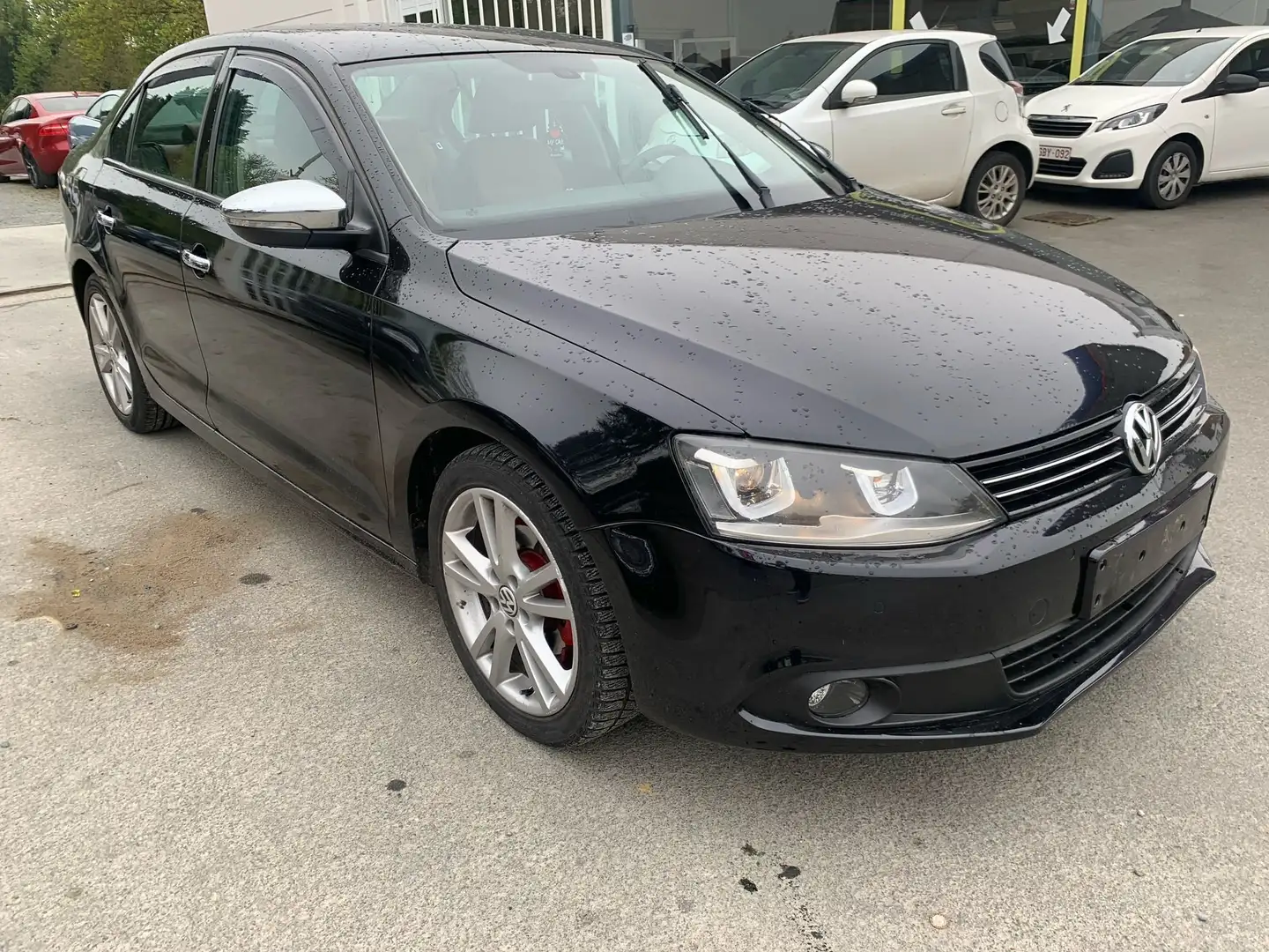 Volkswagen Jetta 1.6 CR TDi Comfortline Black - 1