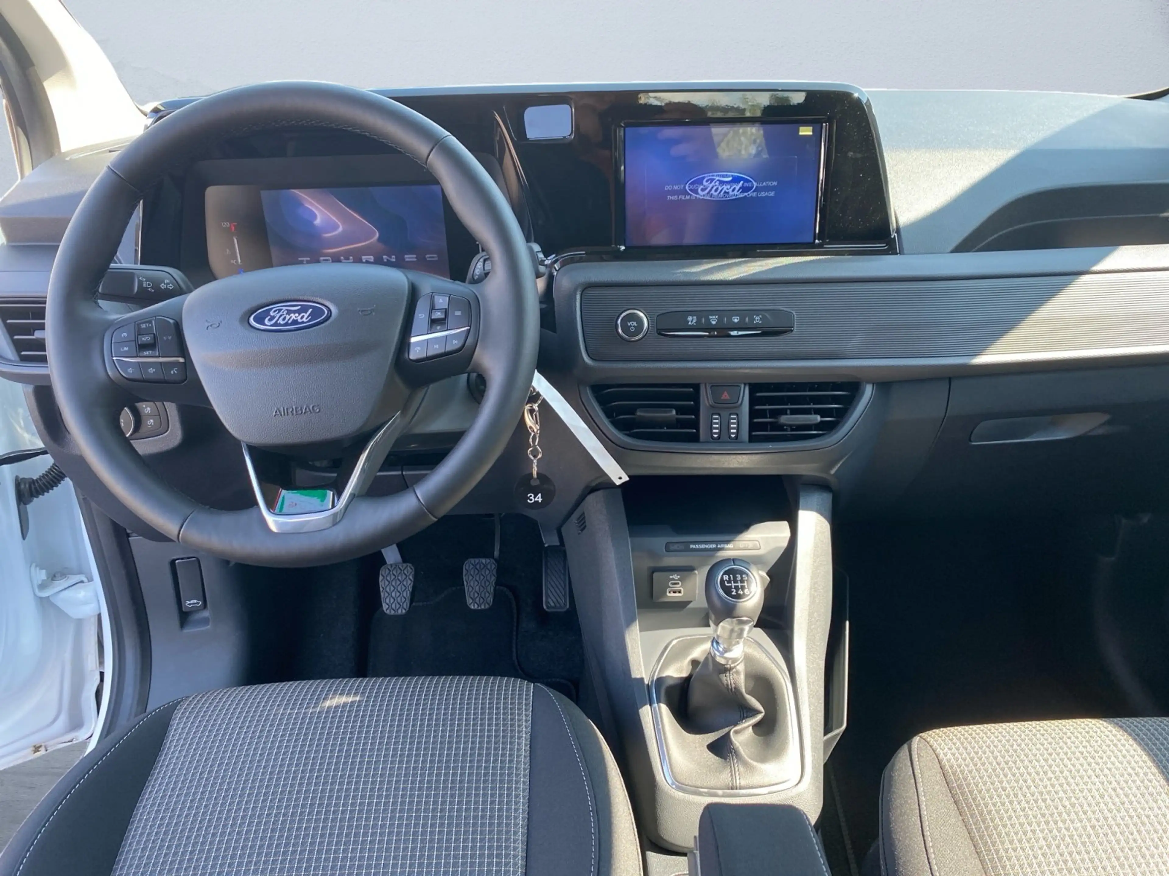 Ford Tourneo Courier 1.0 EcoBoost Trend AHK SHZ PDC — photo 8