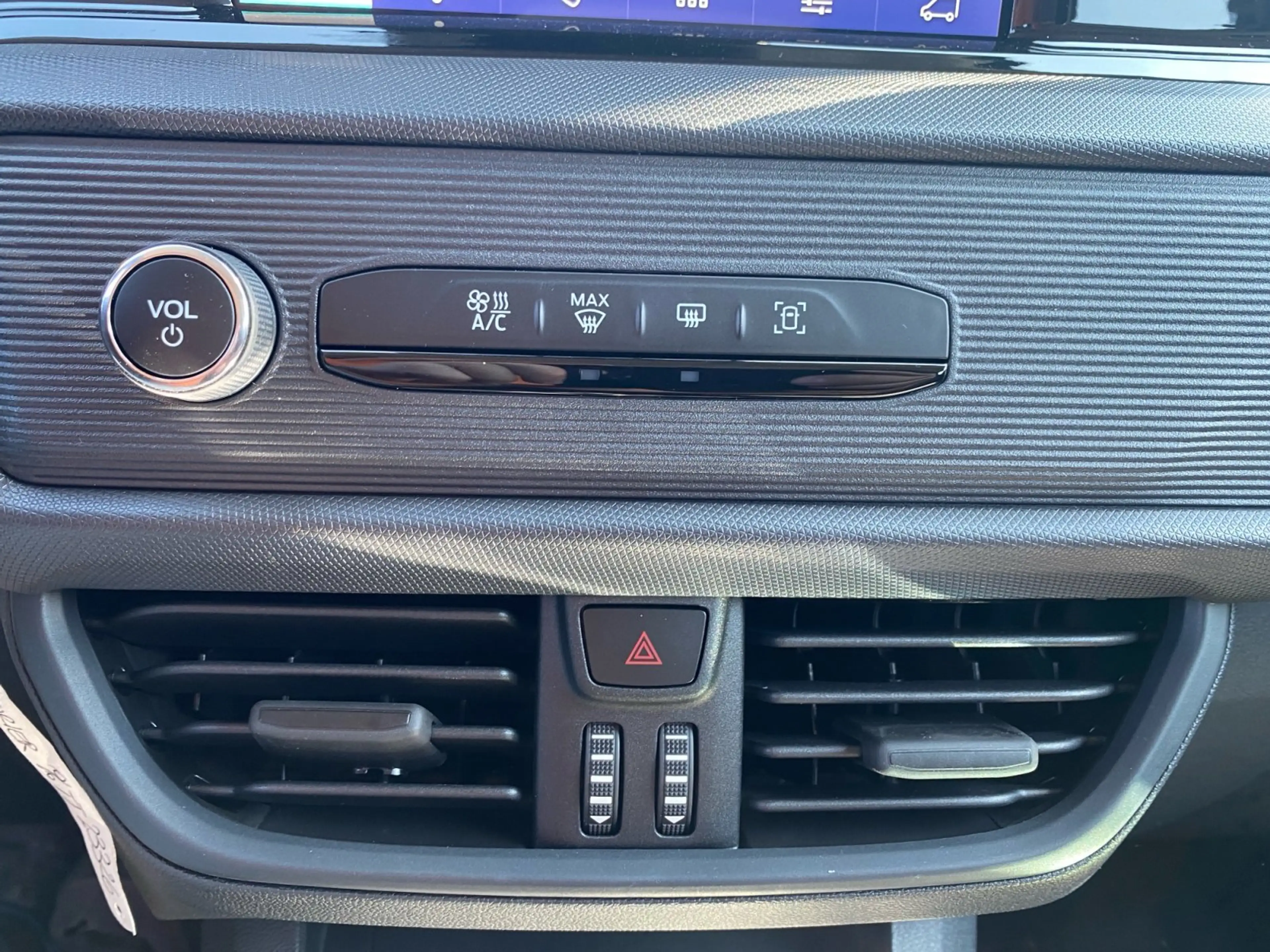 Ford Tourneo Courier 1.0 EcoBoost Trend AHK SHZ PDC — photo 15