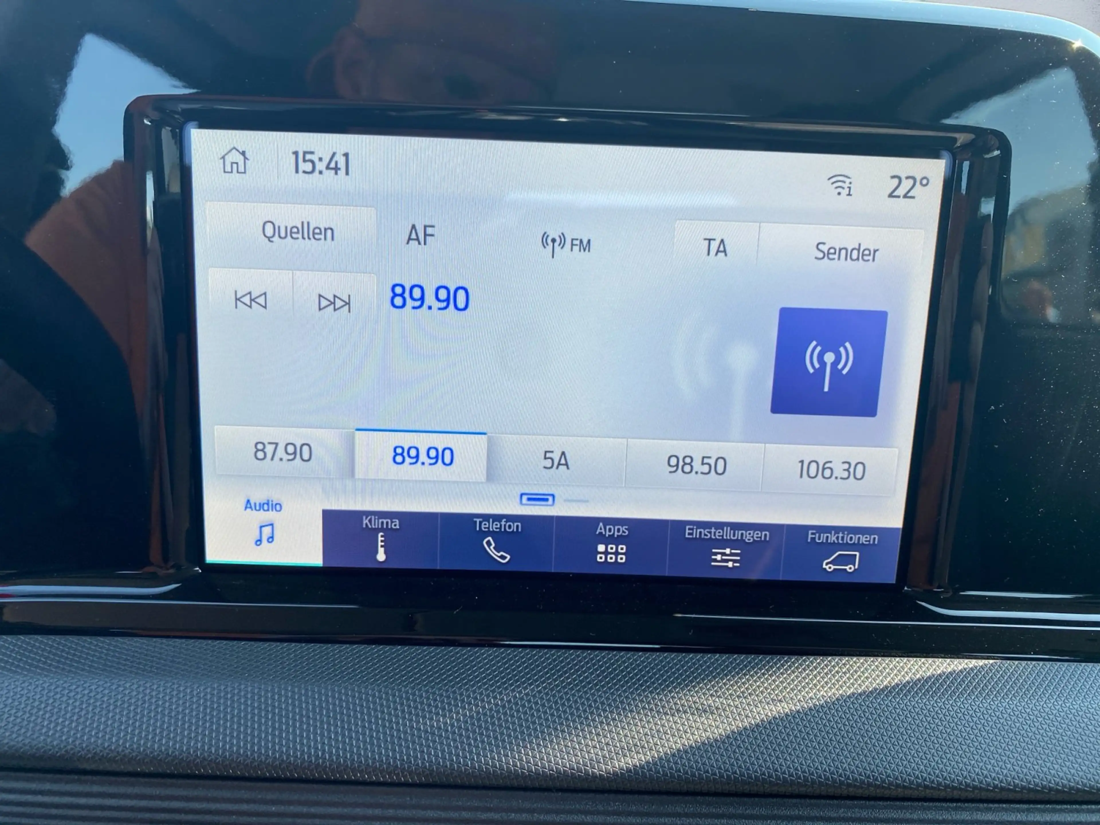 Ford Tourneo Courier 1.0 EcoBoost Trend AHK SHZ PDC — photo 11