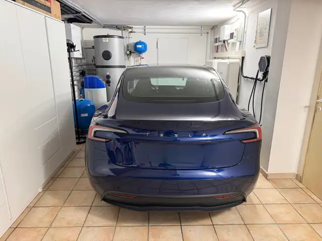 Tesla Model 3 Model 3 Standard rwd Plus