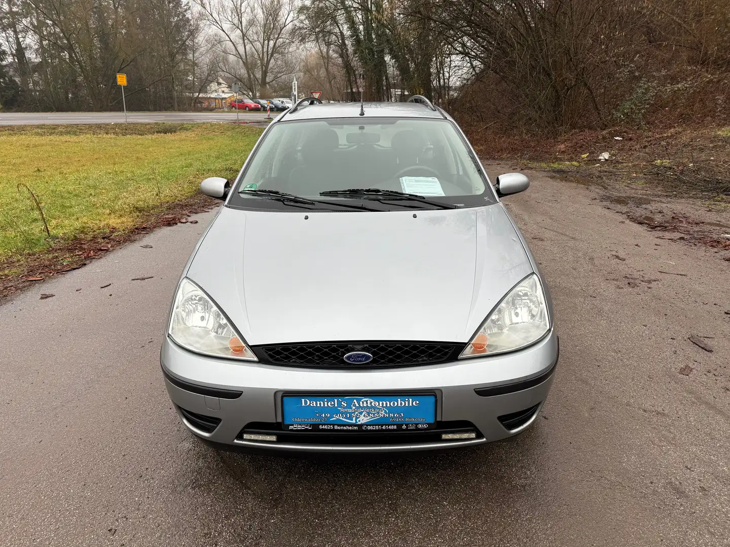 Ford Focus Focus Turnier Tüv neu Grau - 1