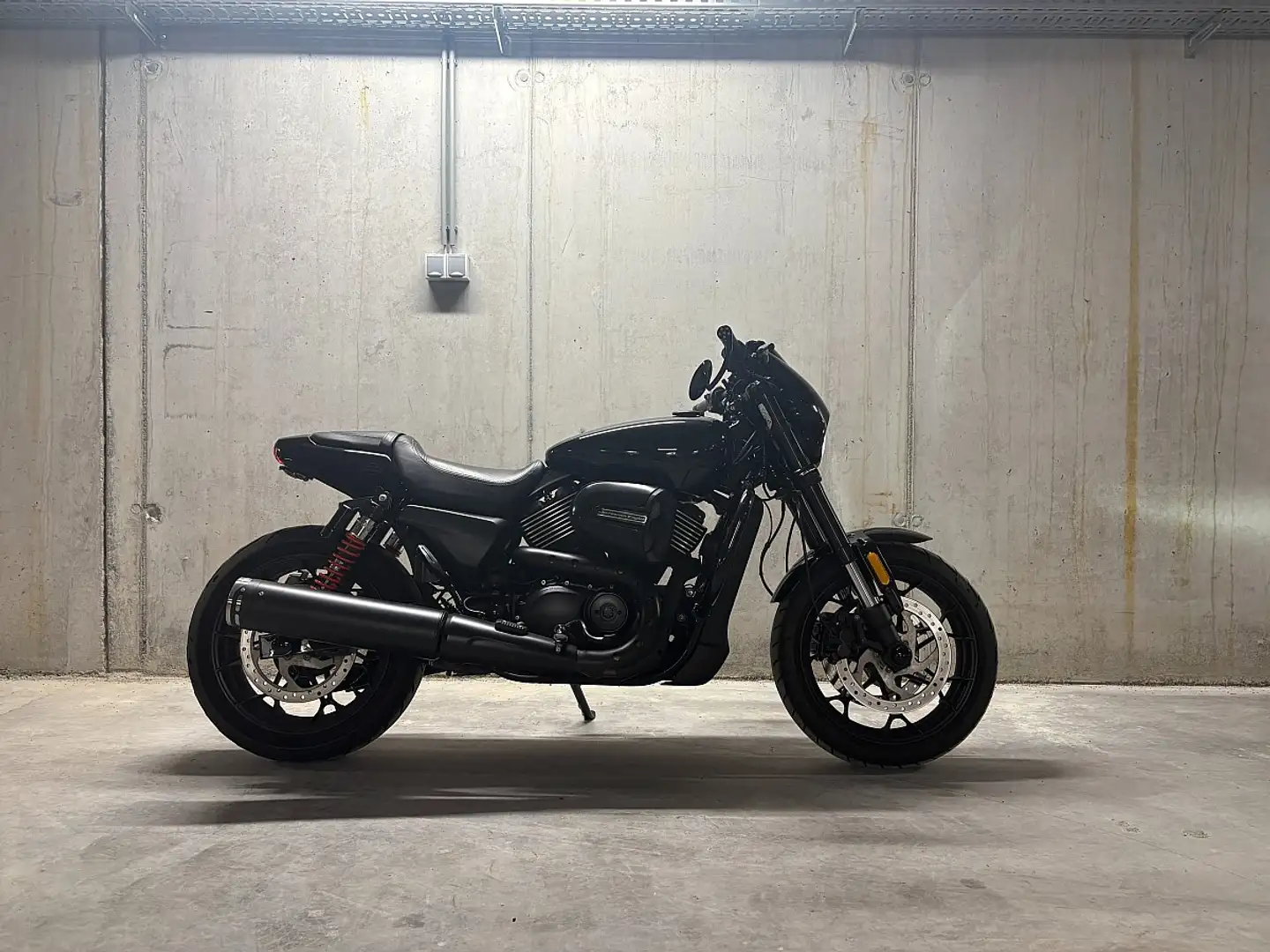 Harley-Davidson 750 Street Rod XG - 1