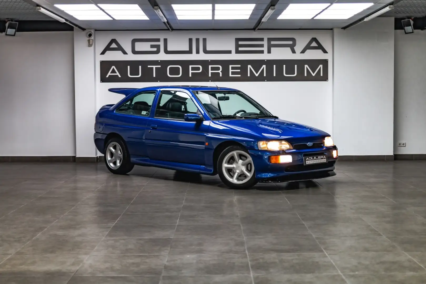 Ford Escort 2.0i 16v Cosworth 4x4 Modrá - 1