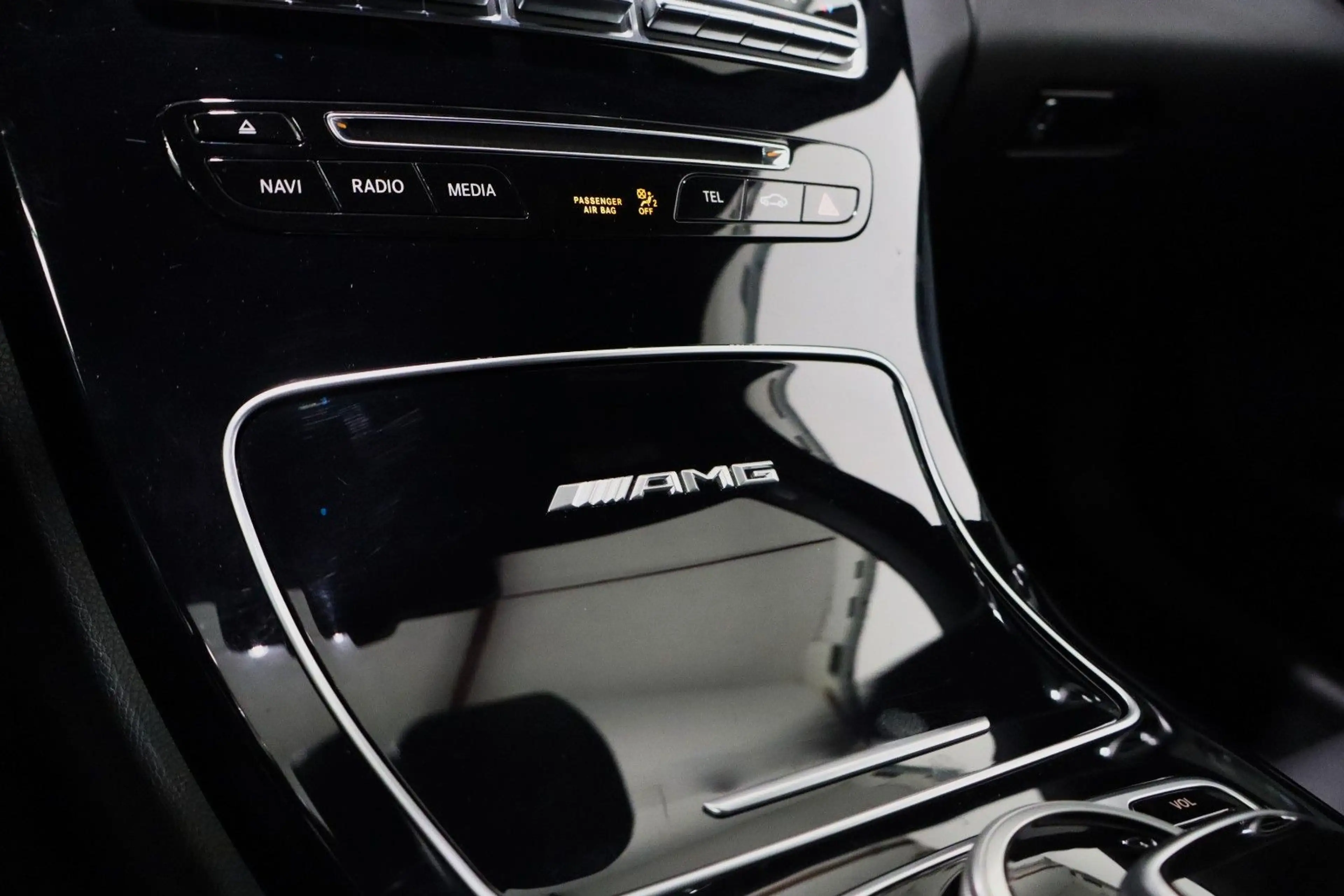 Mercedes-Benz C 63 AMG C 63 T AMG V8 Burmester Multibeam 360° Head-Up — photo 13