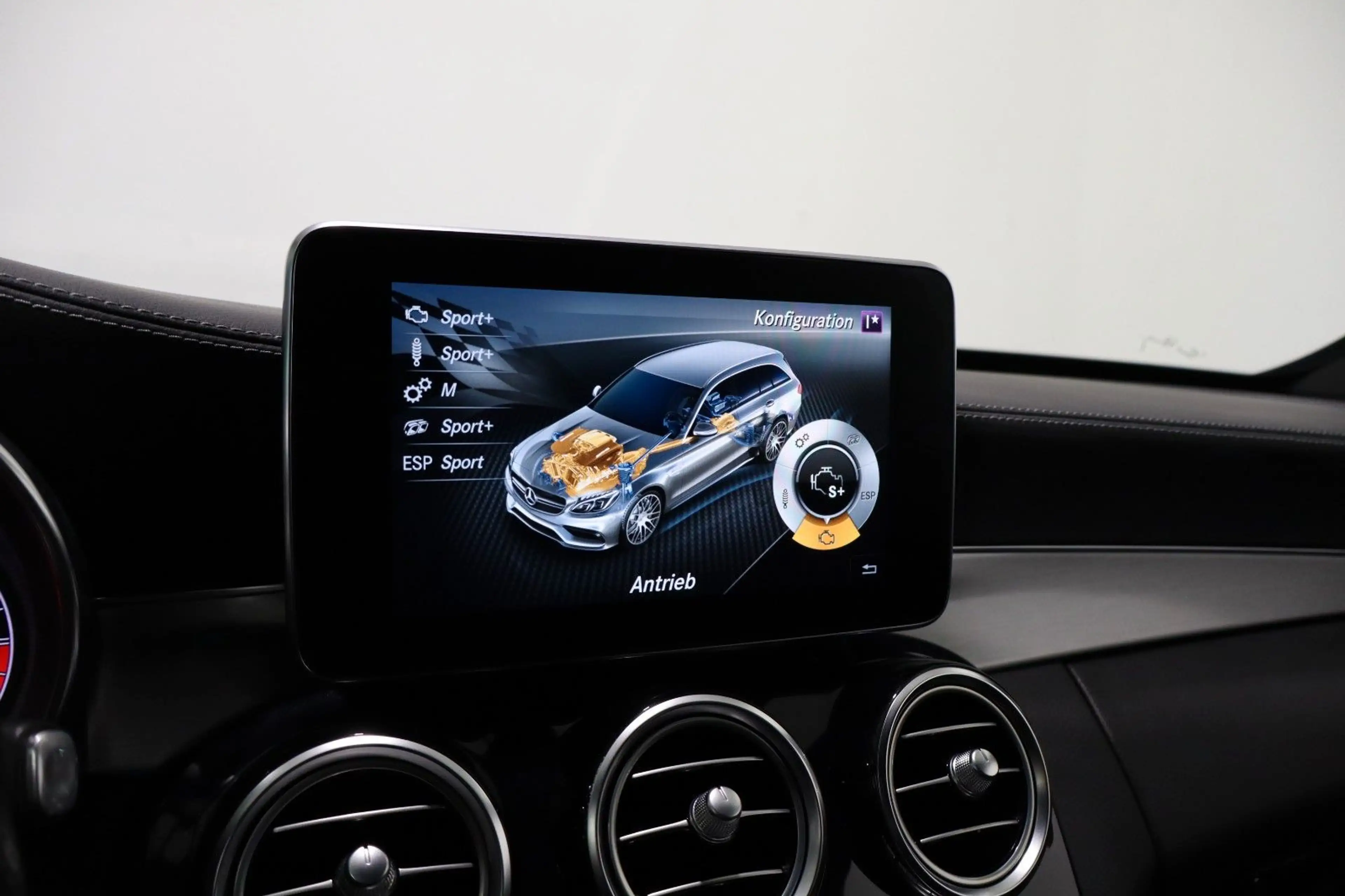 Mercedes-Benz C 63 AMG C 63 T AMG V8 Burmester Multibeam 360° Head-Up — photo 11