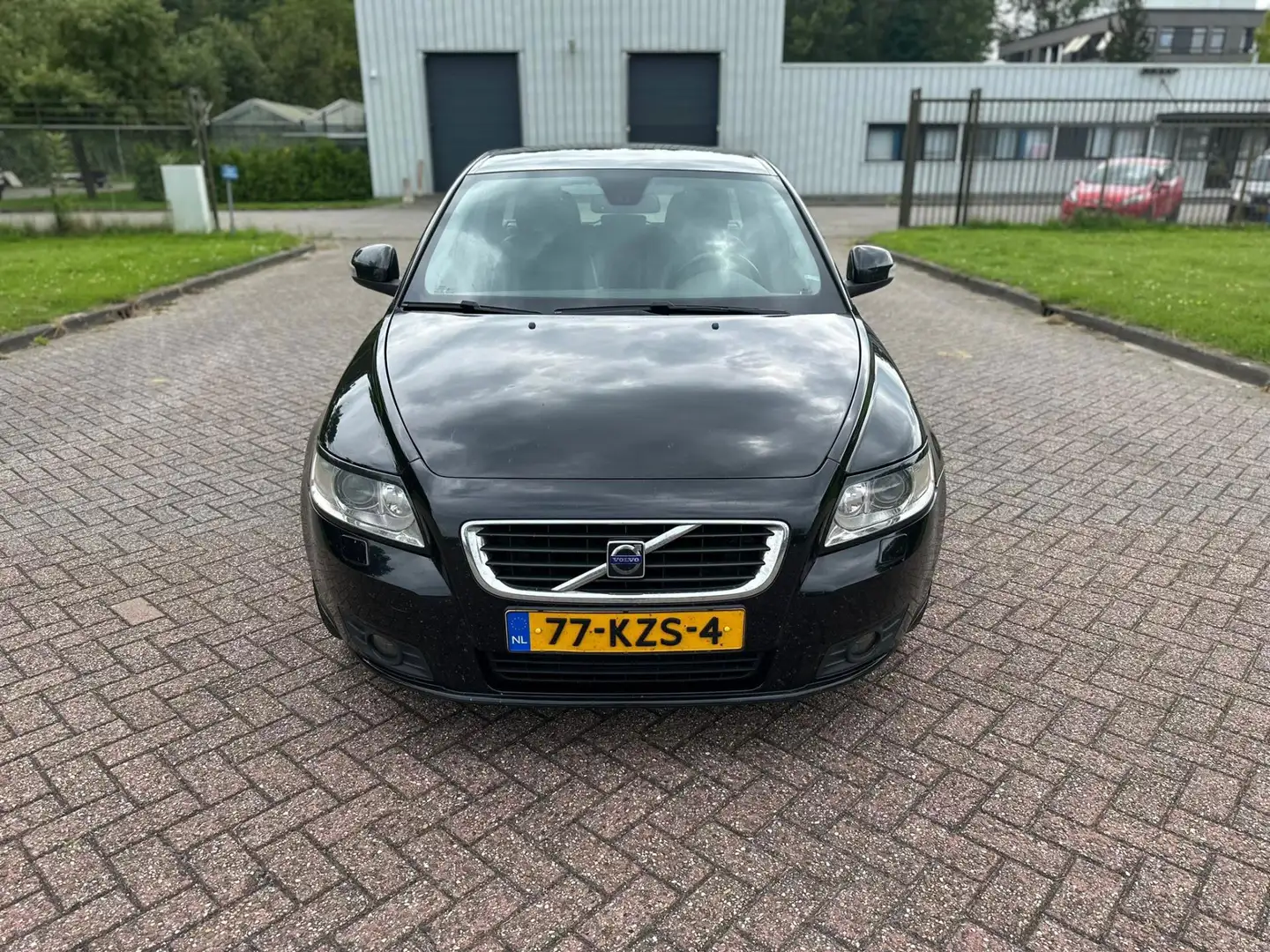 Volvo V50 2.4 D5 Momentum/AUTOMAAT/AIRCO/LEDER/YOUNGTIMER Zwart - 2