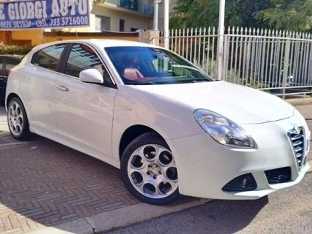 Alfa Romeo Giulietta 2011 из Европы — купить под ключ