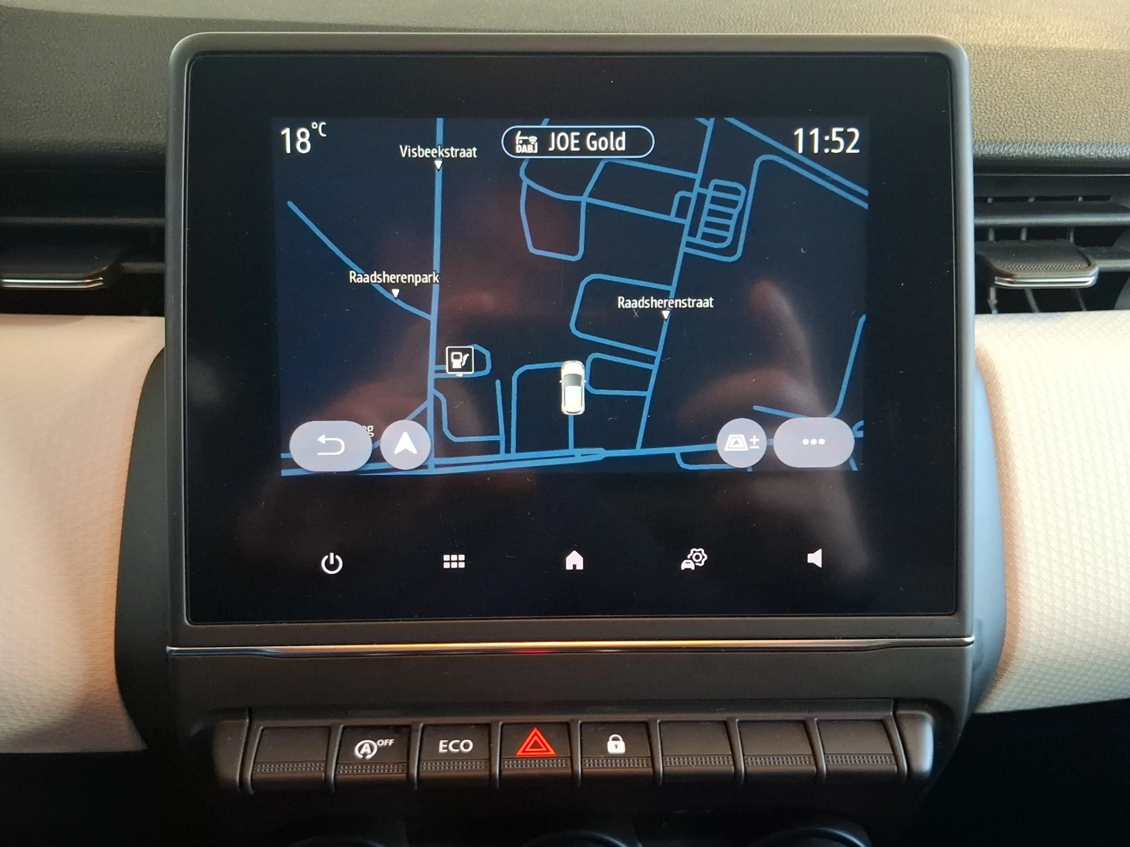 Renault Clio 1.0 TCe 90 Limited NAVI AIRCO PDC CAM — photo 12