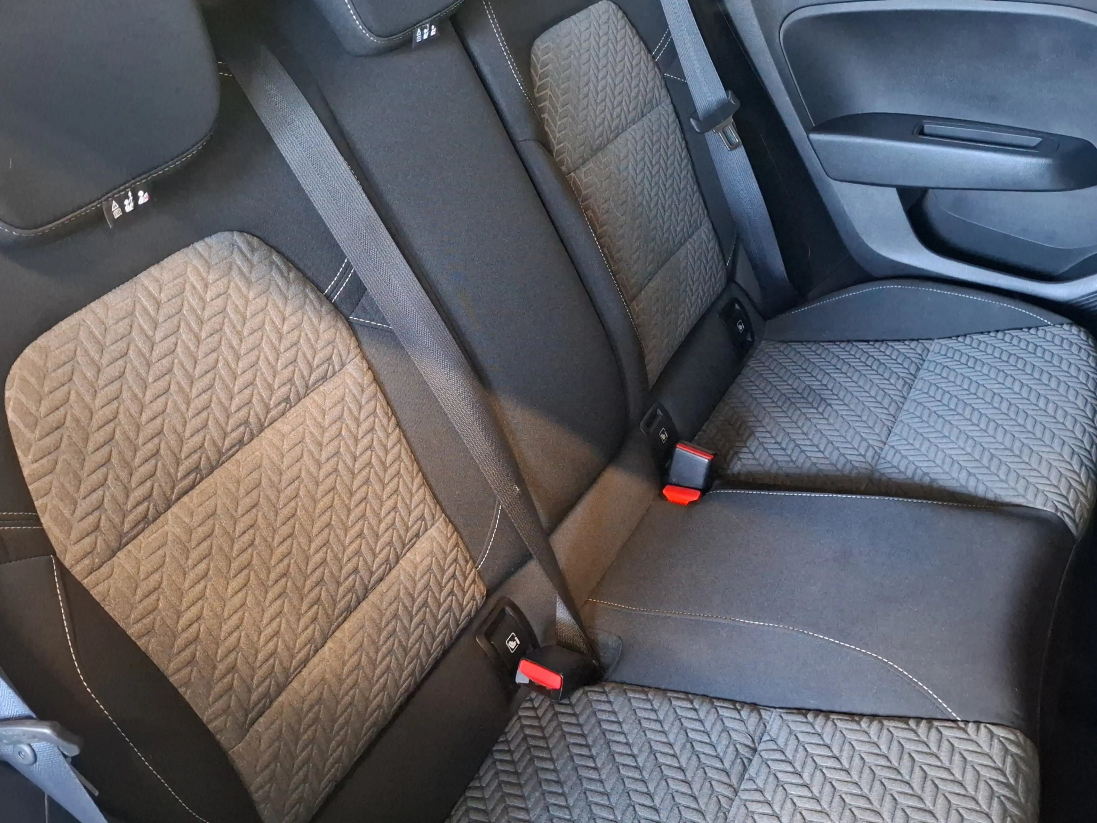 Renault Clio 1.0 TCe 90 Limited NAVI AIRCO PDC CAM — photo 10