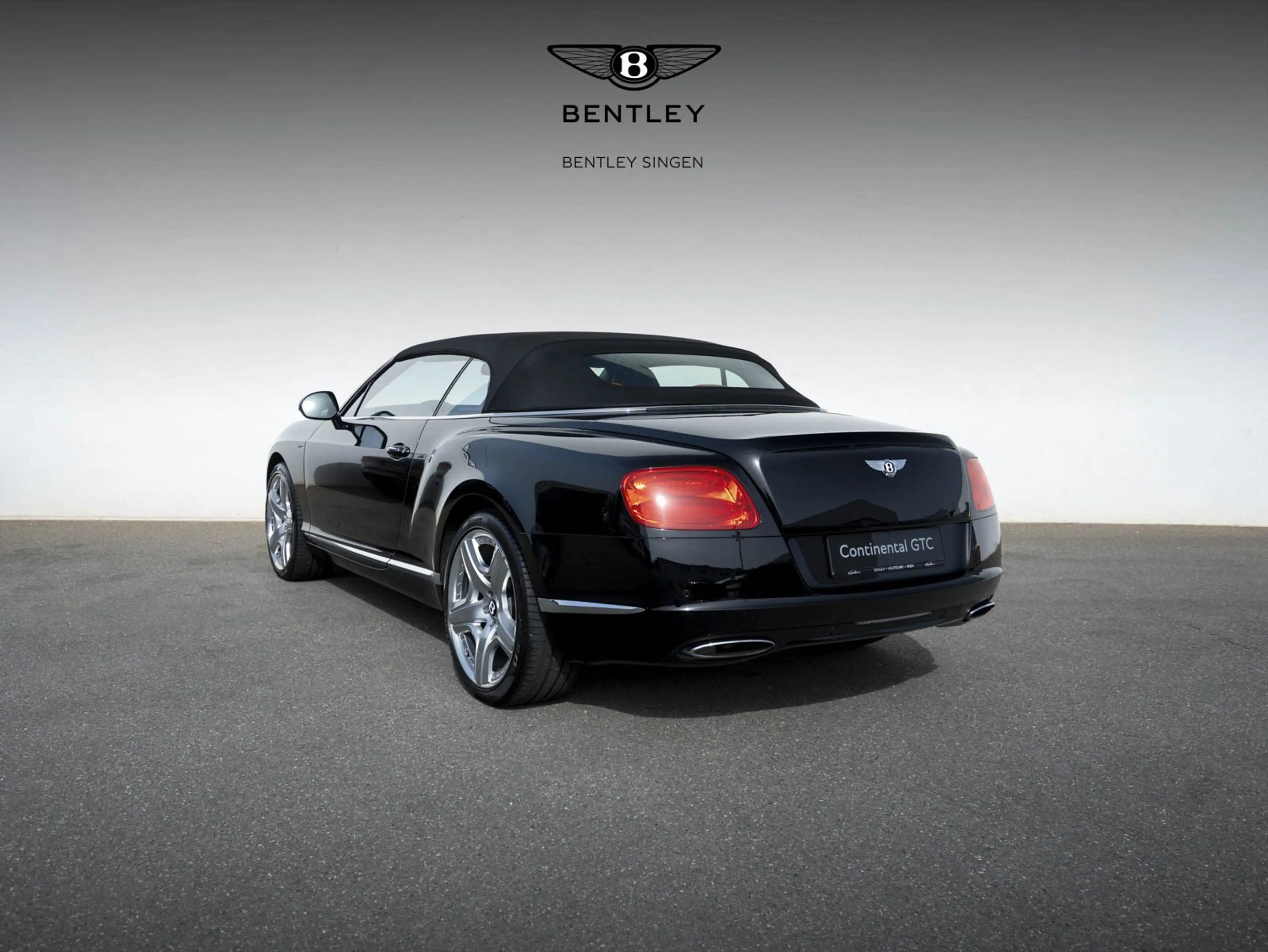 Bentley Continental GTC W12 — photo 15