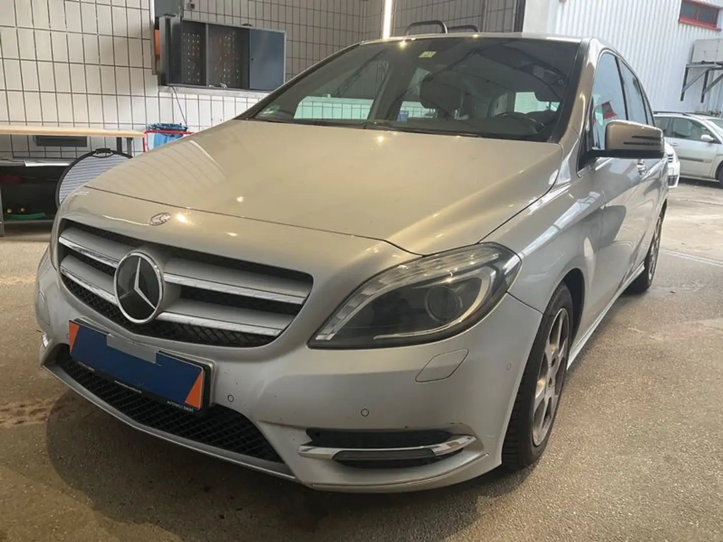 Mercedes-Benz B 200 CDI Sport Paket Silber - 1