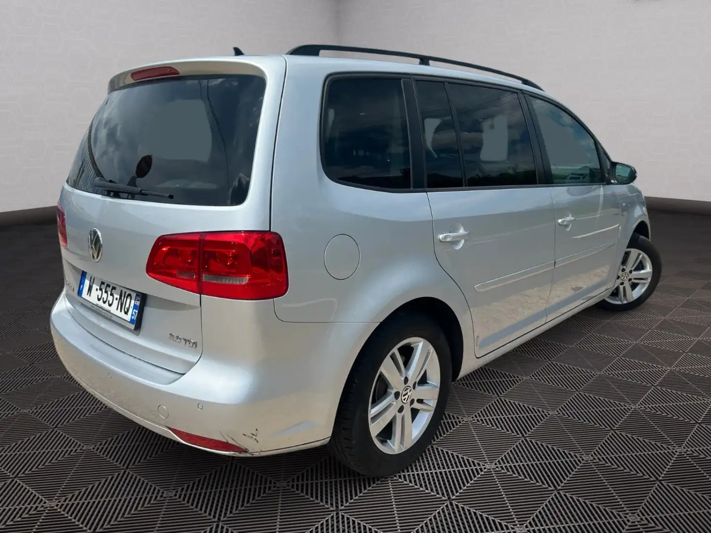 Volkswagen Touran Match DSG Gris - 2