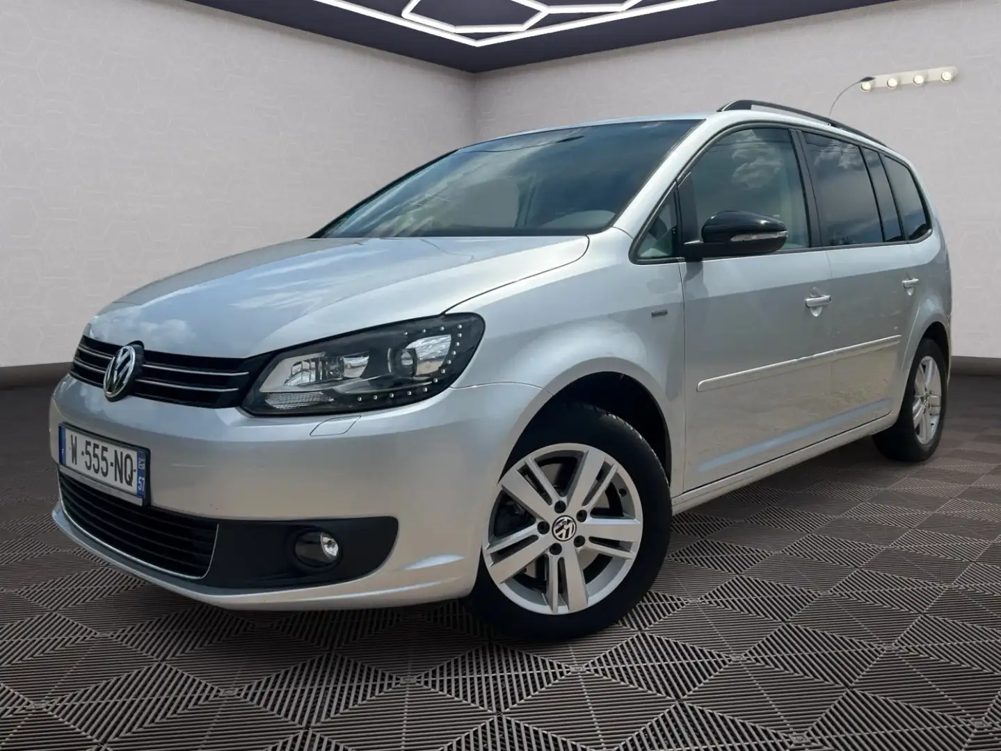Volkswagen Touran Match DSG Gris - 1