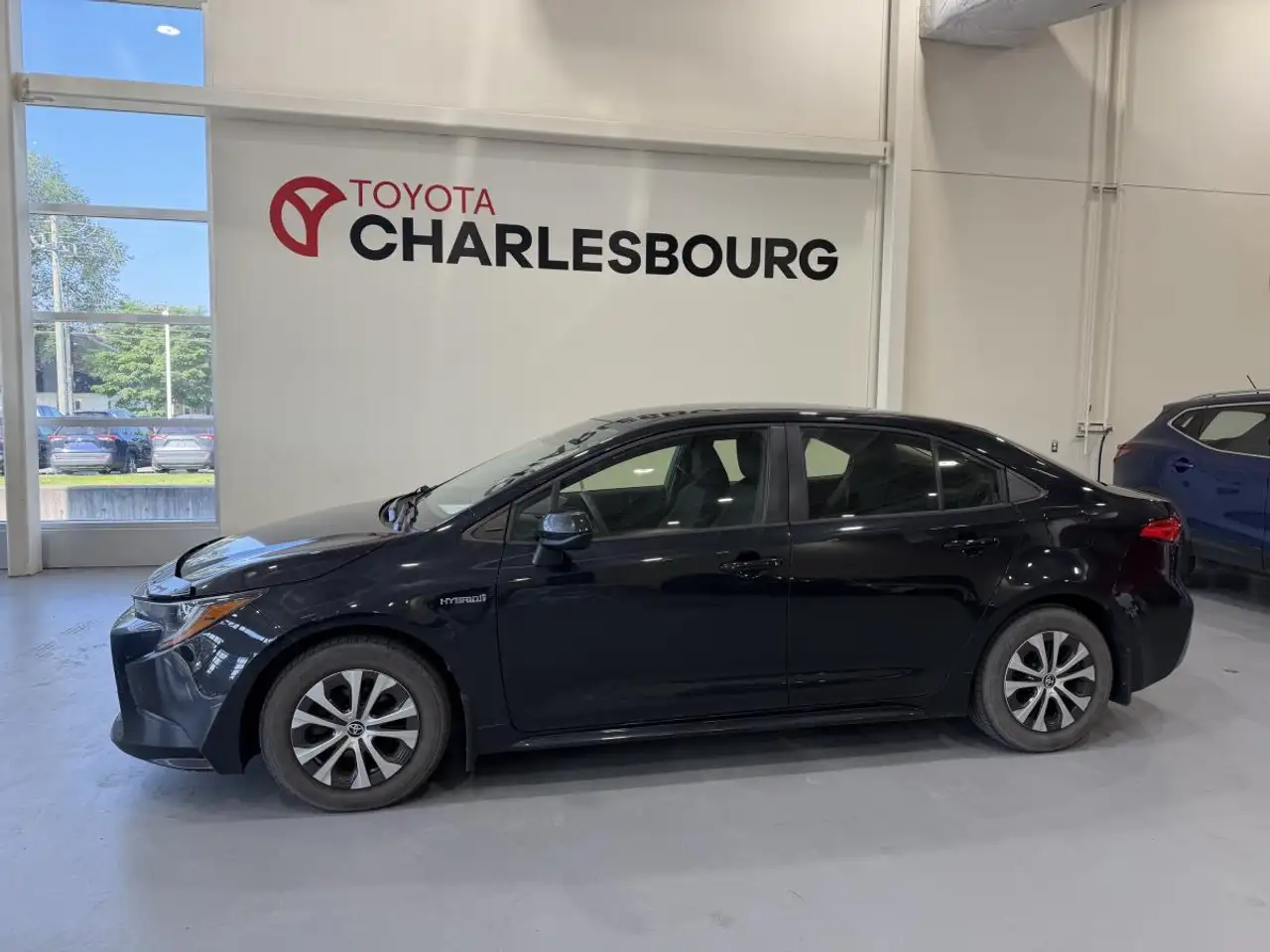 2021 Toyota Corolla LE — photo 1