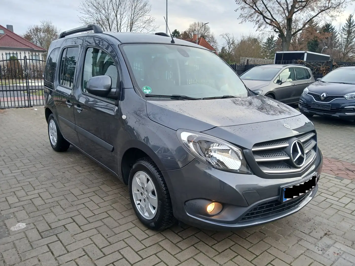Mercedes-Benz Citan CDI 111 5-Sitzer Klimatronic Euro6 AHK Gris - 1