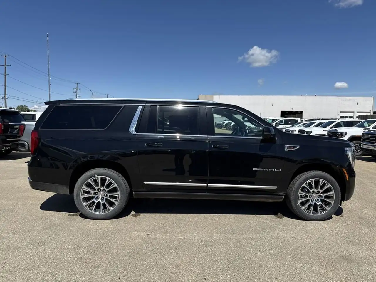 GMC Yukon снимка GMC Yukon