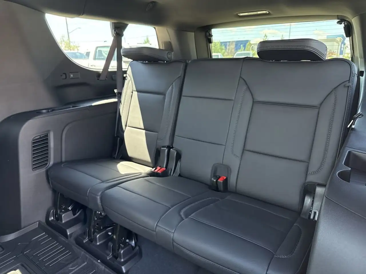 GMC Yukon снимка GMC Yukon