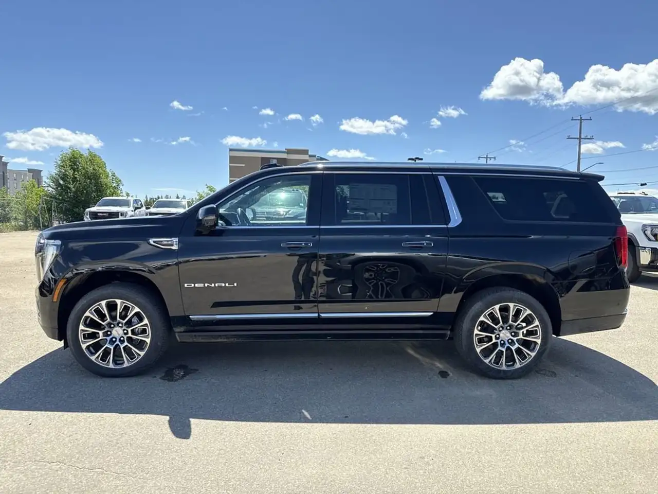 GMC Yukon снимка GMC Yukon
