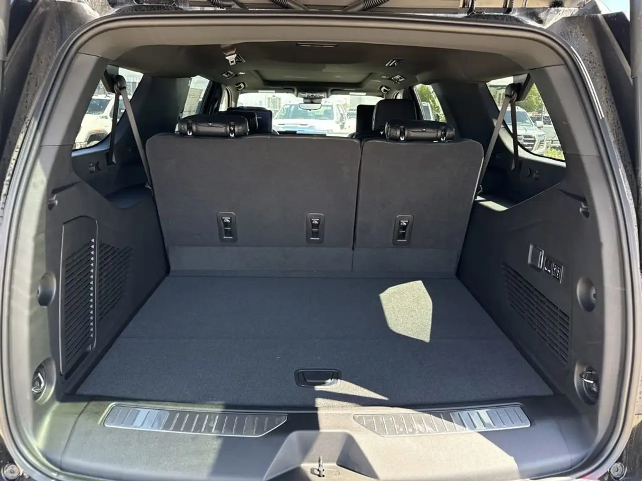 GMC Yukon снимка GMC Yukon