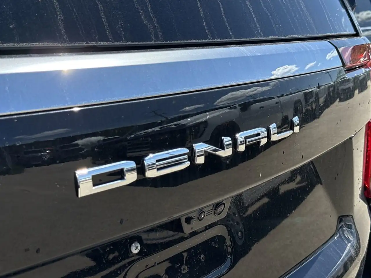 GMC Yukon снимка GMC Yukon