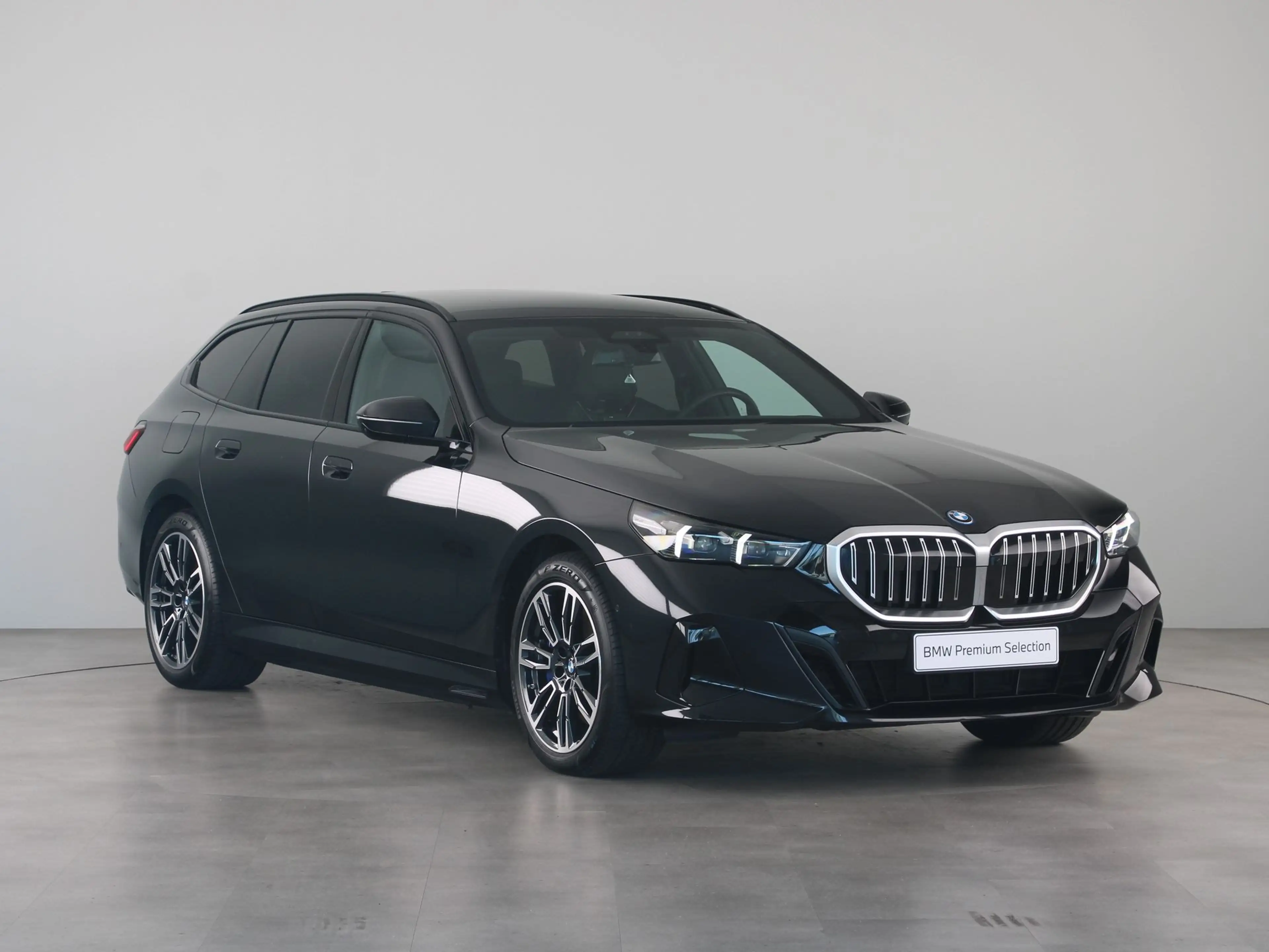 BMW 550 5 Serie Touring 550e xDrive — photo 9