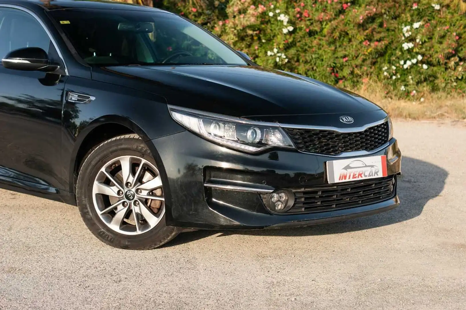 Kia Optima 1.7CRDI Eco-Dynamics Business DCT Czarny - 2