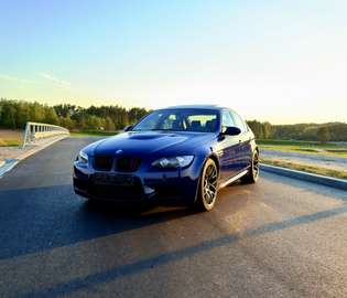 E90