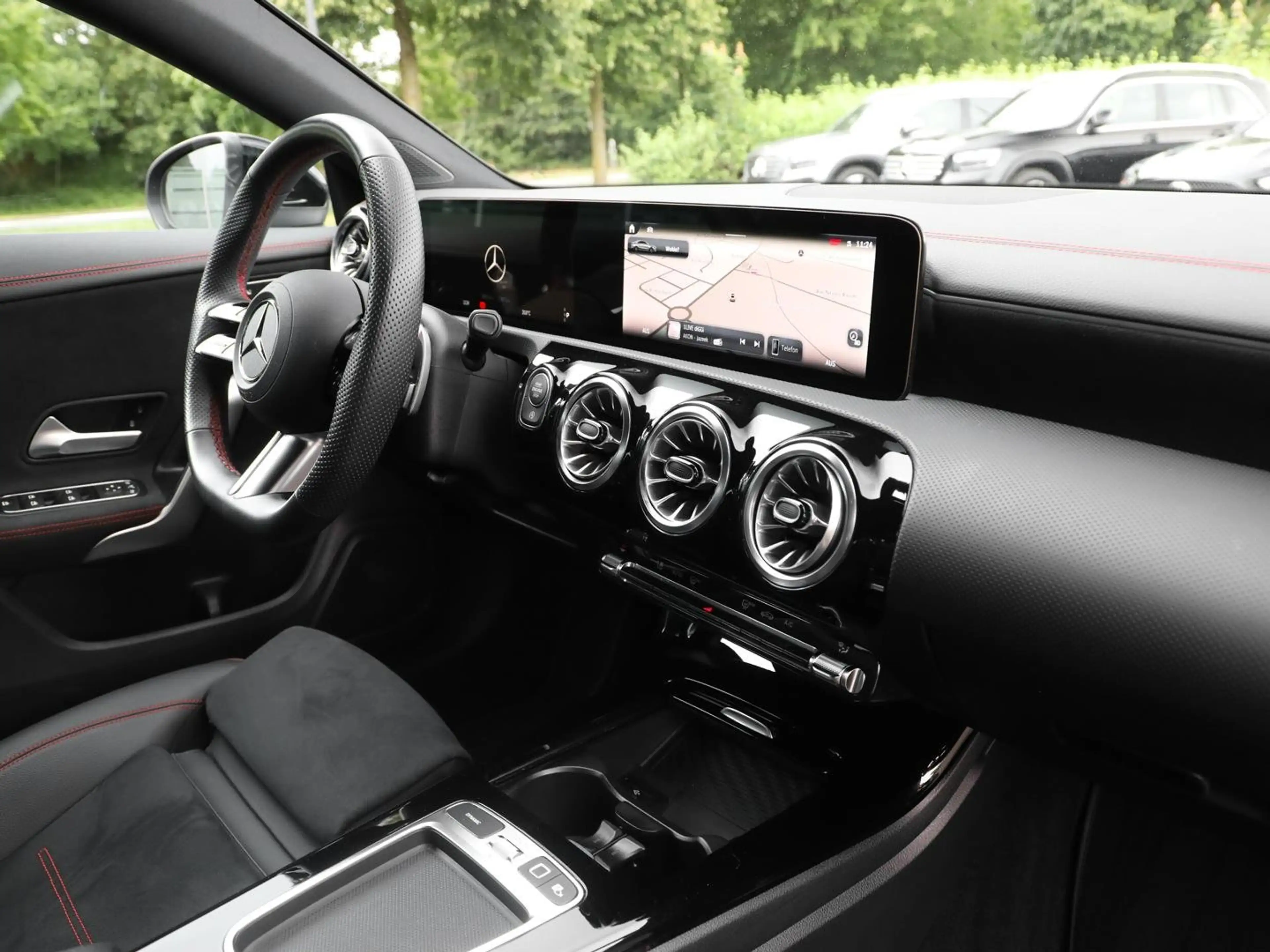 Mercedes-Benz CLA 200 AMG Advanced Ambiente Kamera MBUX LED — photo 7