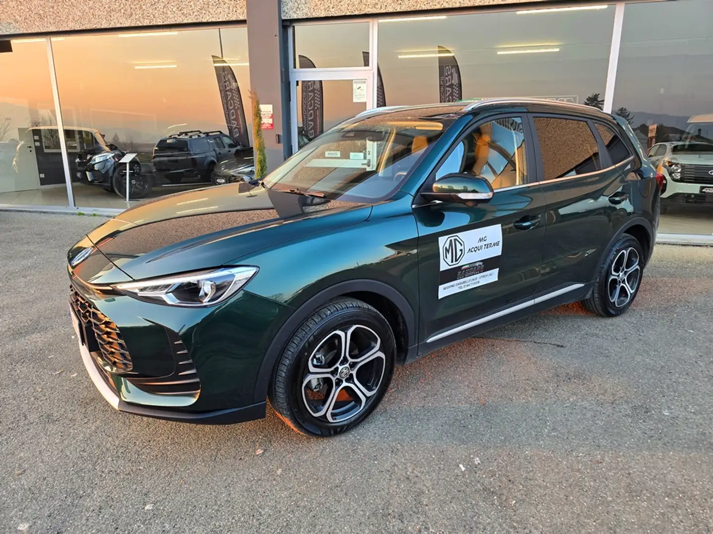 MG ZS ZS 1.5 COMFORT AZIENDALE BRITISH RACING GREEN Grün - 1