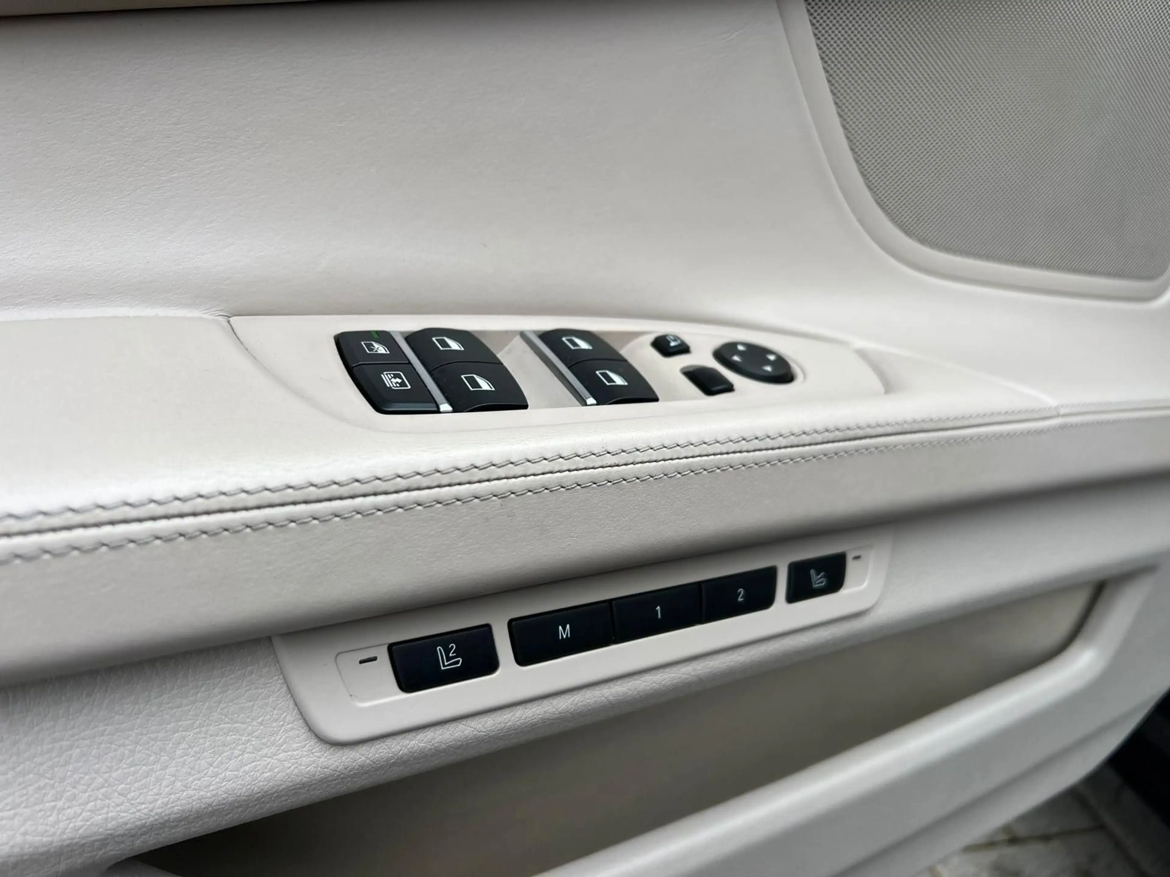 BMW 760 i M Alpina V12 — photo 12