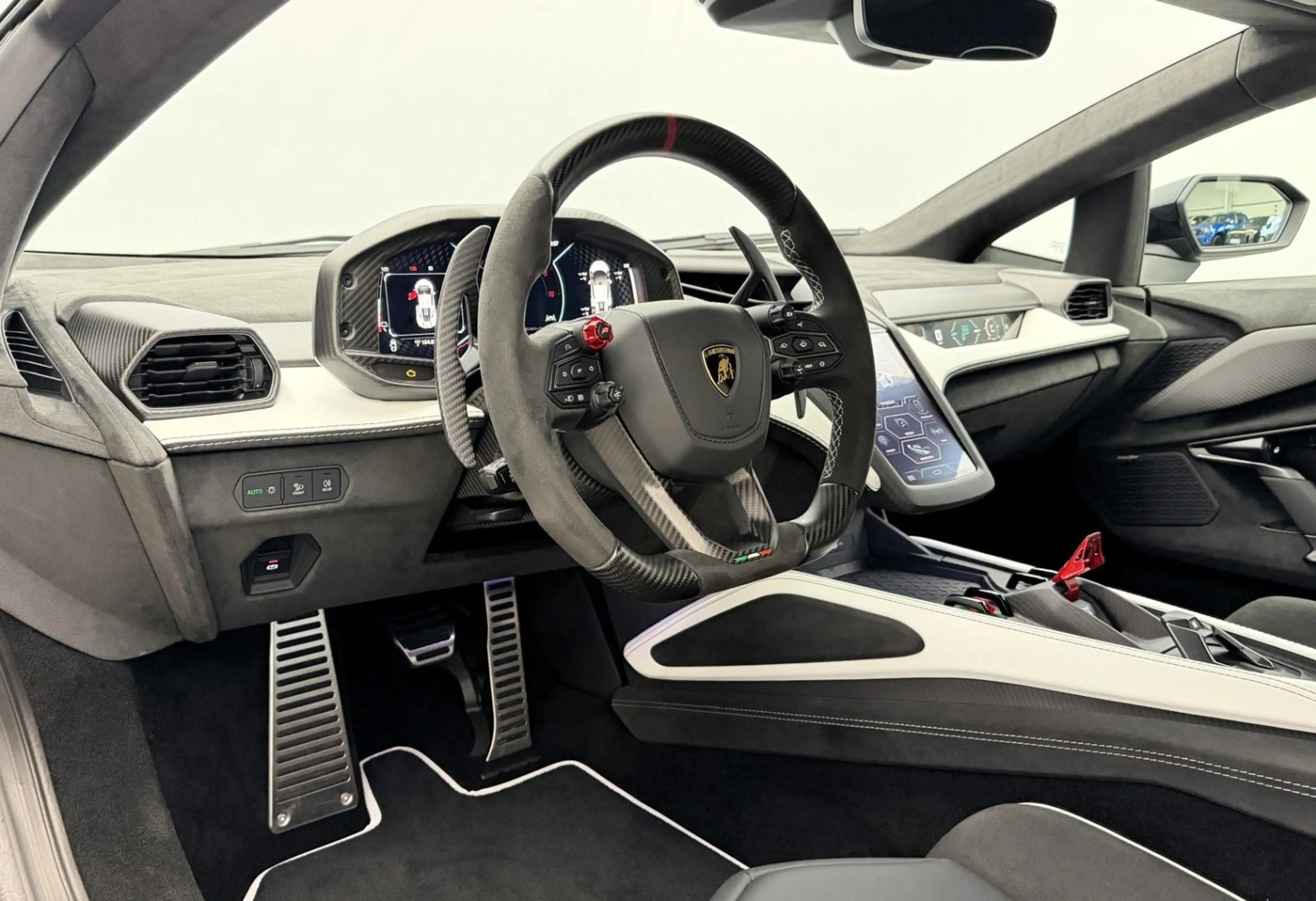 Lamborghini Revuelto 2026°Corsa-Tex Pack°Carbon°Blanko COC — photo 11