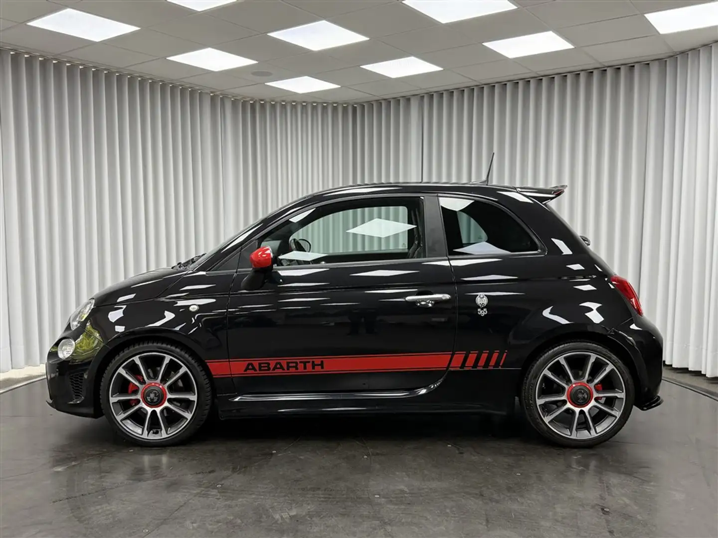 Abarth 595 Turismo 1.4 Turbo / Clima / Navi / DAB / Leder / Pdc / ... Zwart - 2