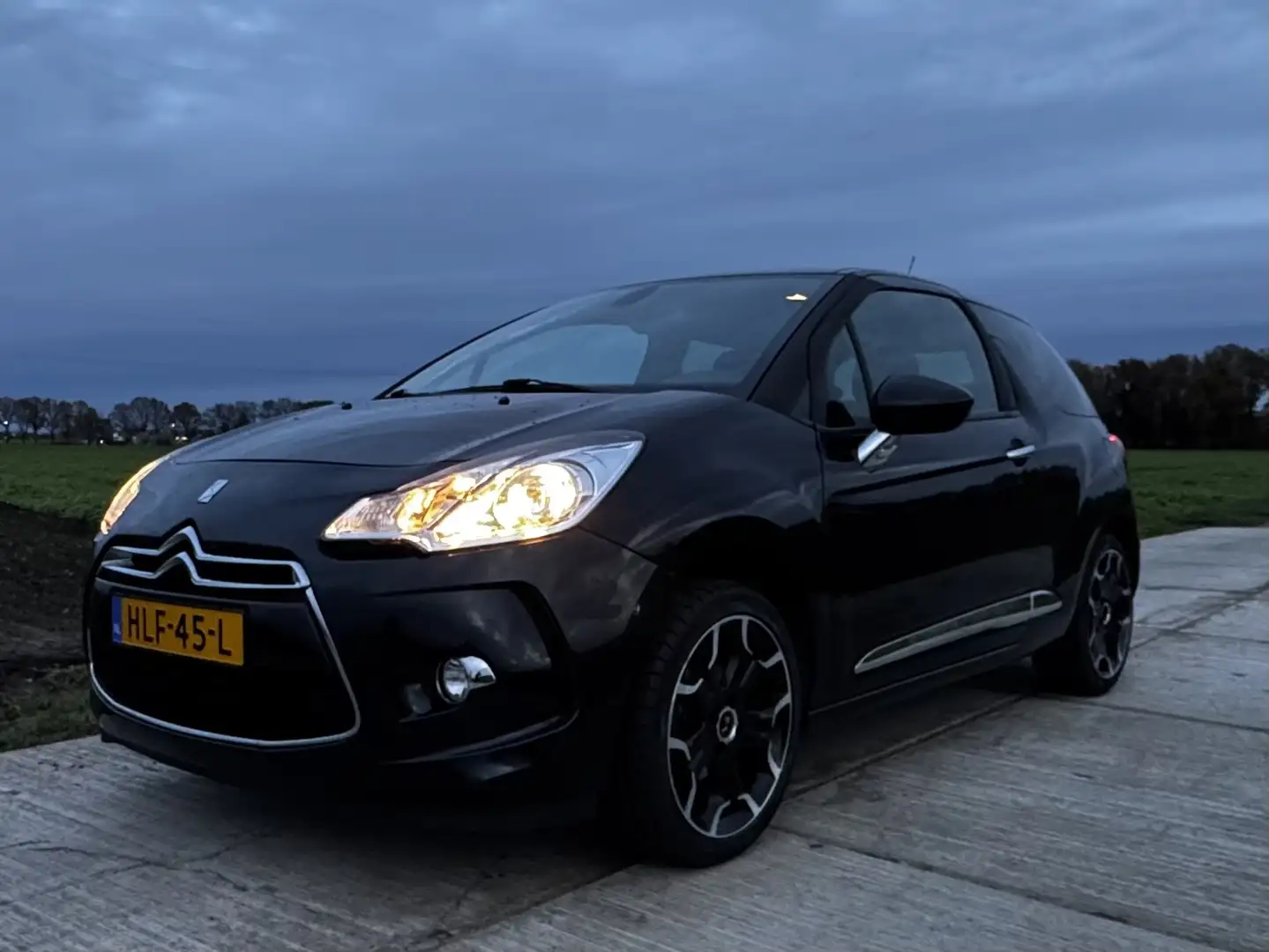 DS Automobiles DS 3 DS 3 1.2 PureTech 82PK - BOMVOL - Motor 30.000 km Kék - 1