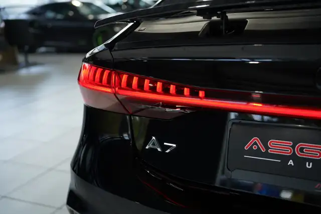 Audi A7 view 12