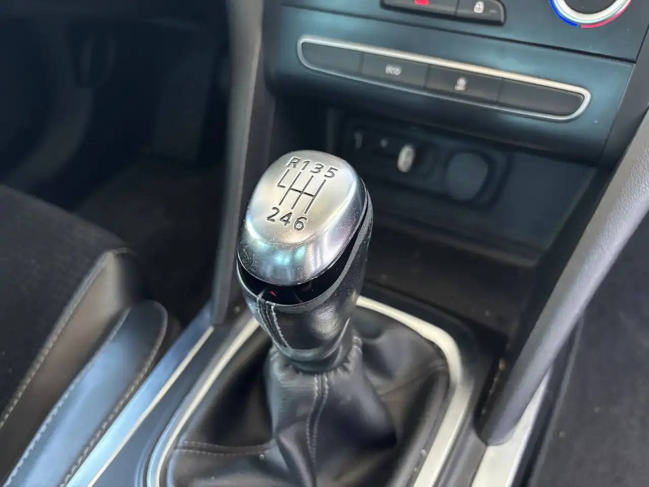 Renault Megane Berline — photo 42