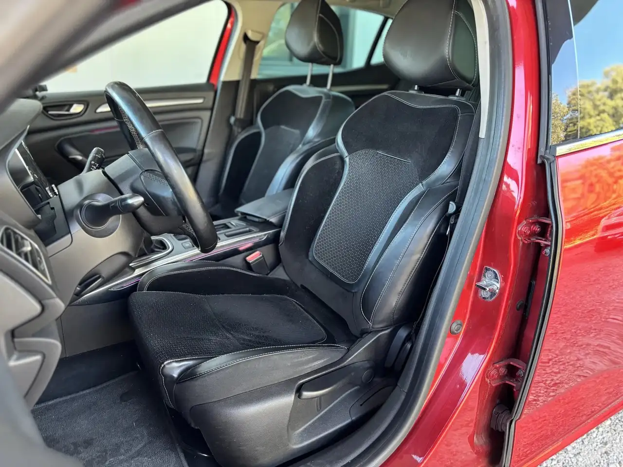 Renault Megane Berline — photo 22