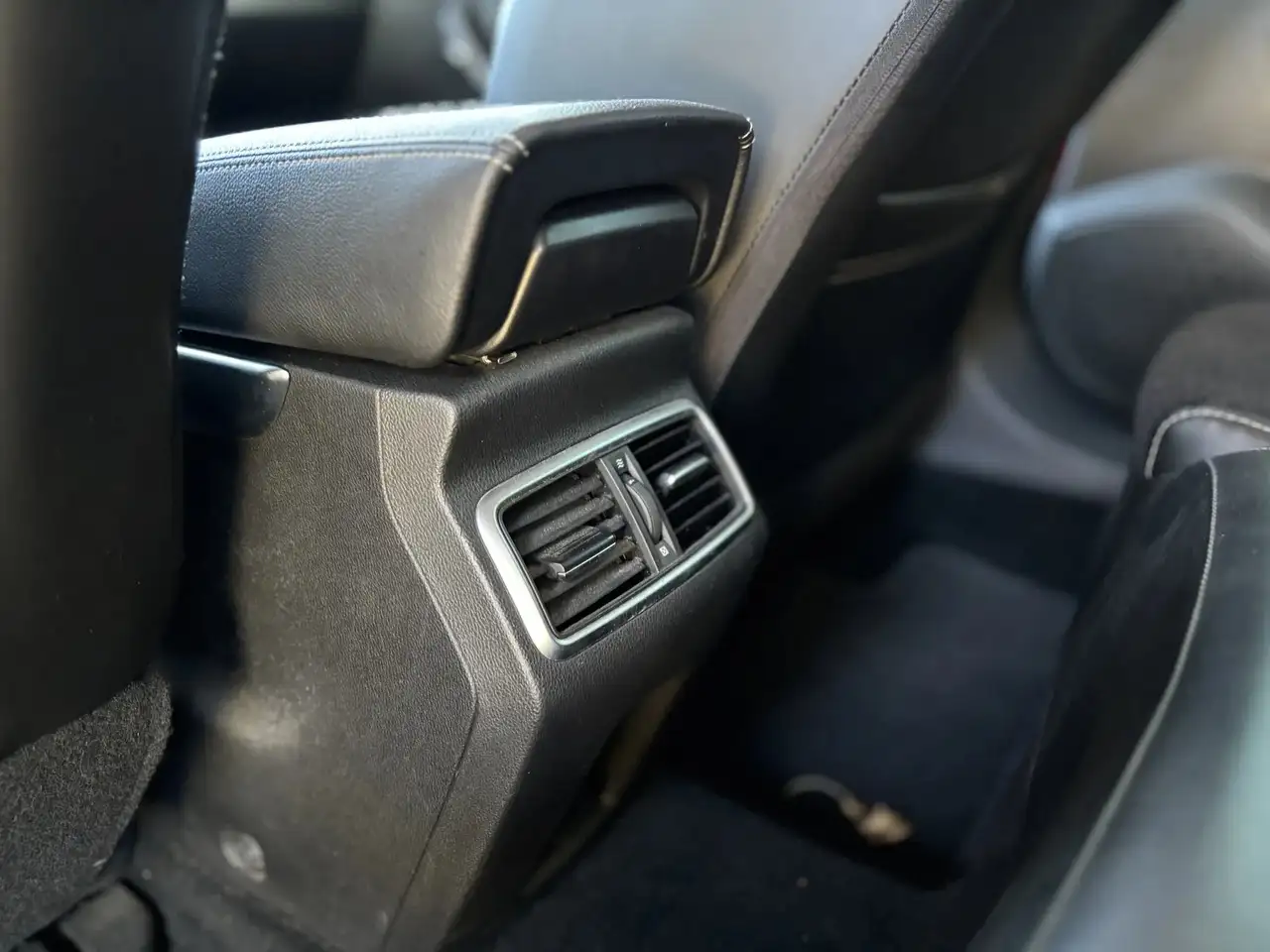Renault Megane Berline — photo 35