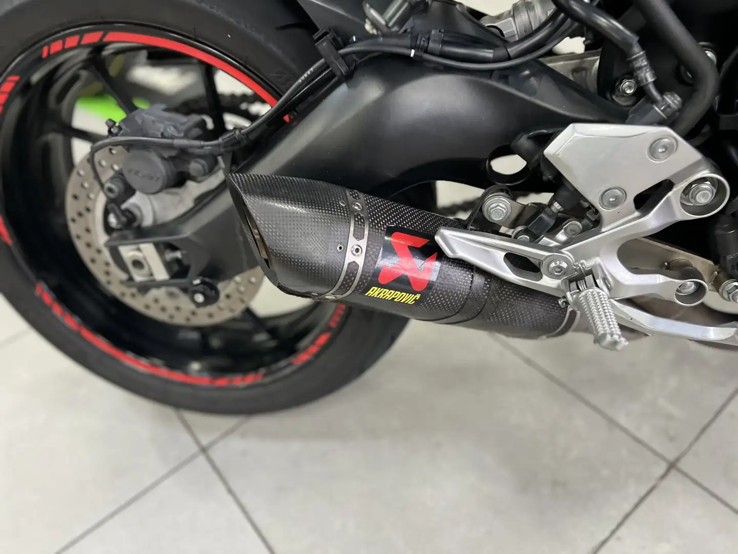 Yamaha MT-09 Noir - 2