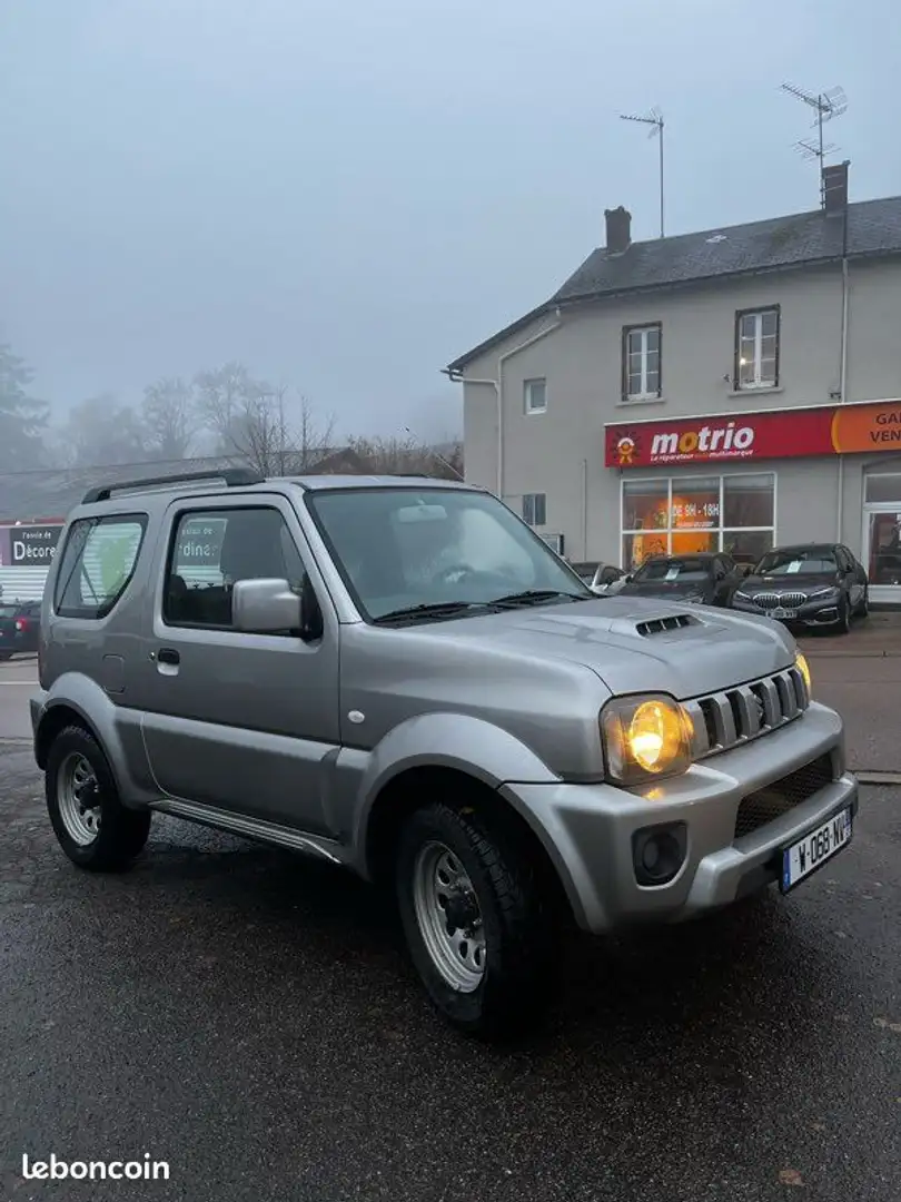 Suzuki Jimny 4x4 1.3 VVT 85 cv JX Beige - 1