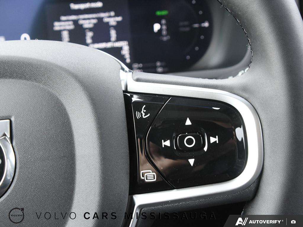 2026 Volvo XC90 T8 Core thumb 18