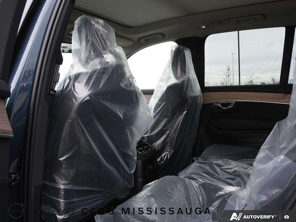 2026 Volvo XC90 T8 Core thumb 24
