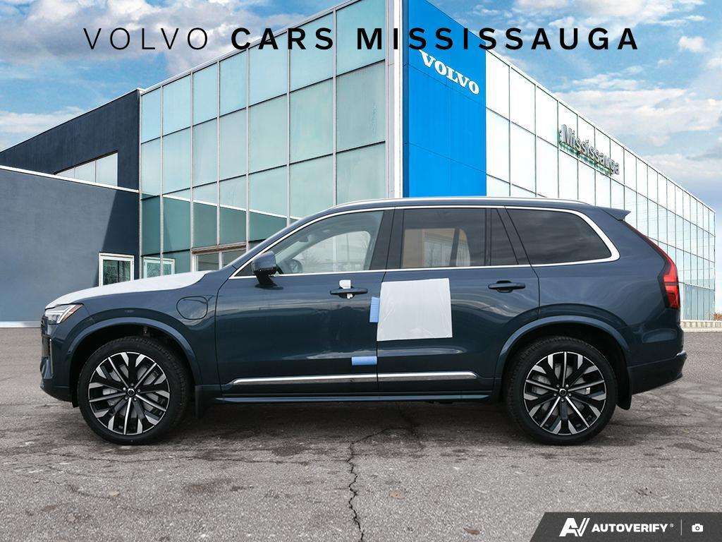 2026 Volvo XC90 T8 Core alt 3